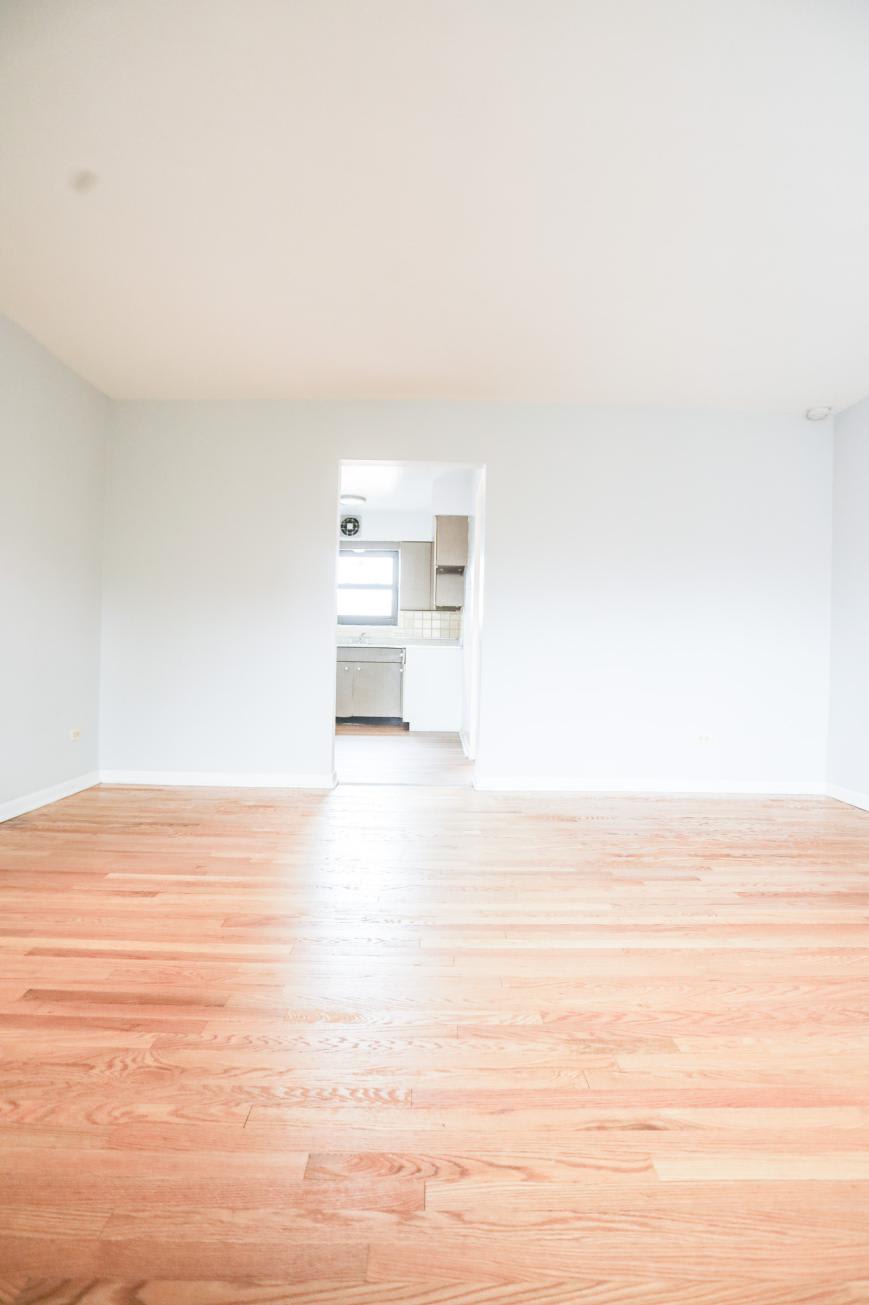 2550 West Catalpa Ave. – photo 3