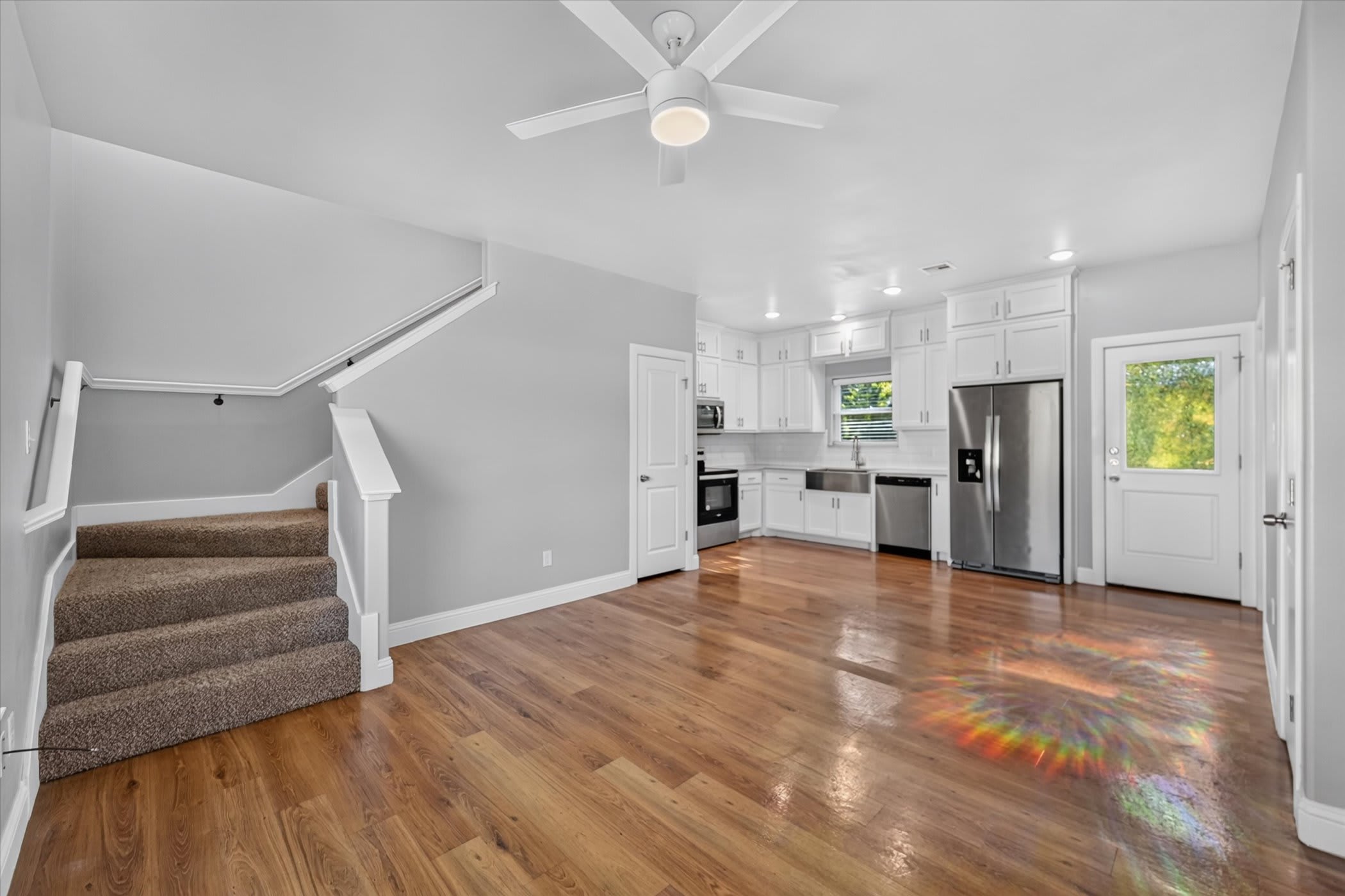 992 South 6Th Avenue – photo 4