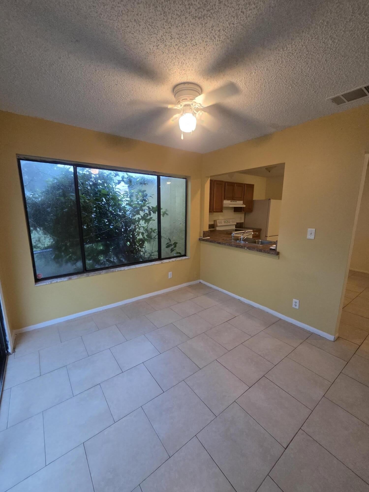 1917 Se Burgundy Lane – photo 4