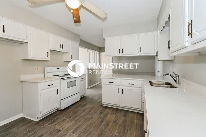 4378 Castle Heights Drive – photo 5