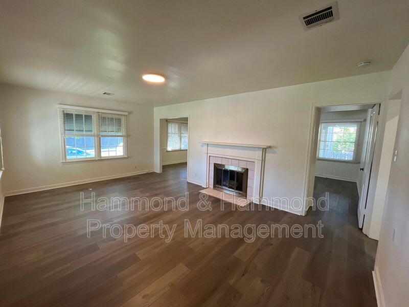 14659 Killion St. – photo 3