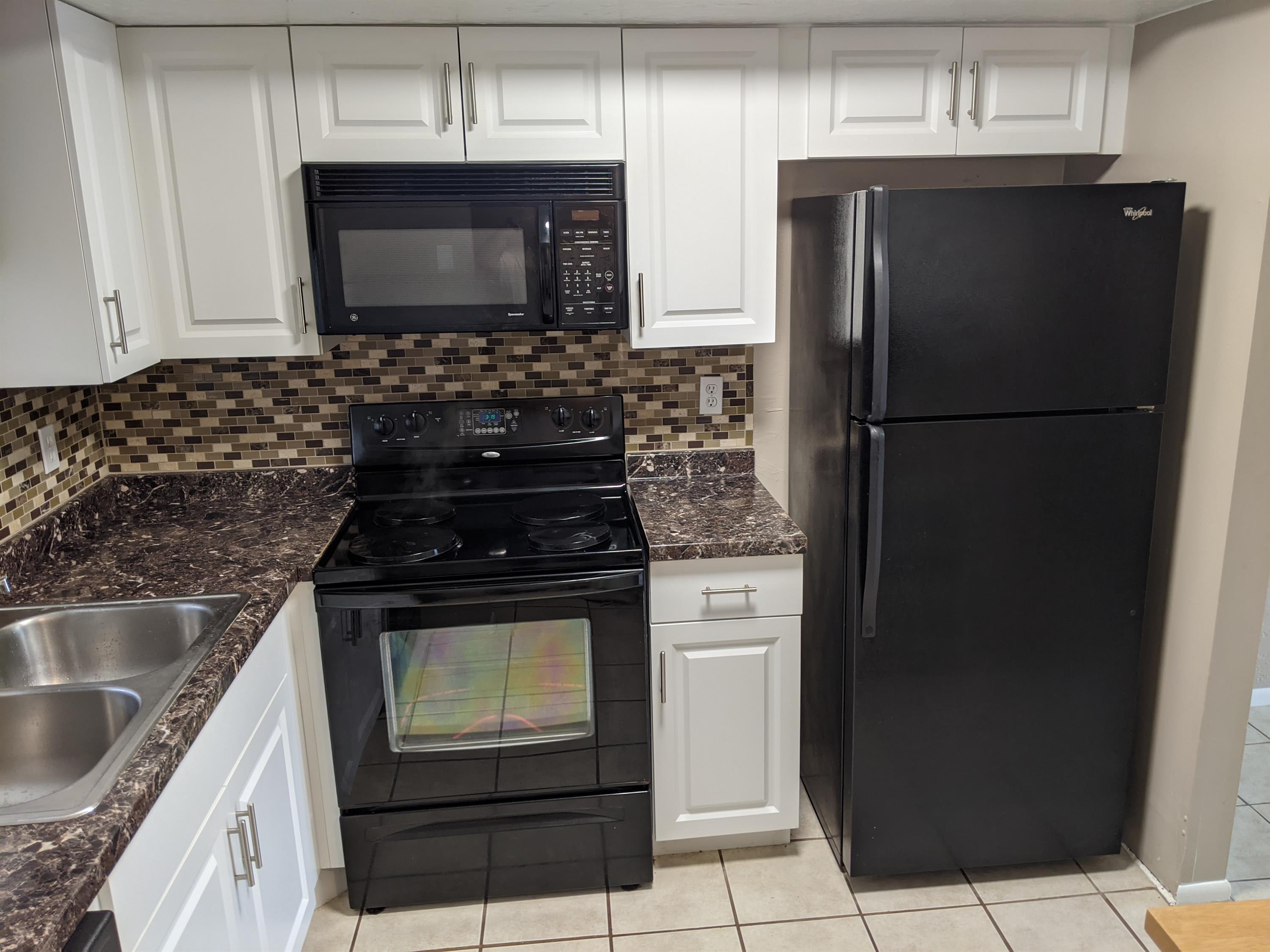 1564 University LaneAPT 806 – photo 2