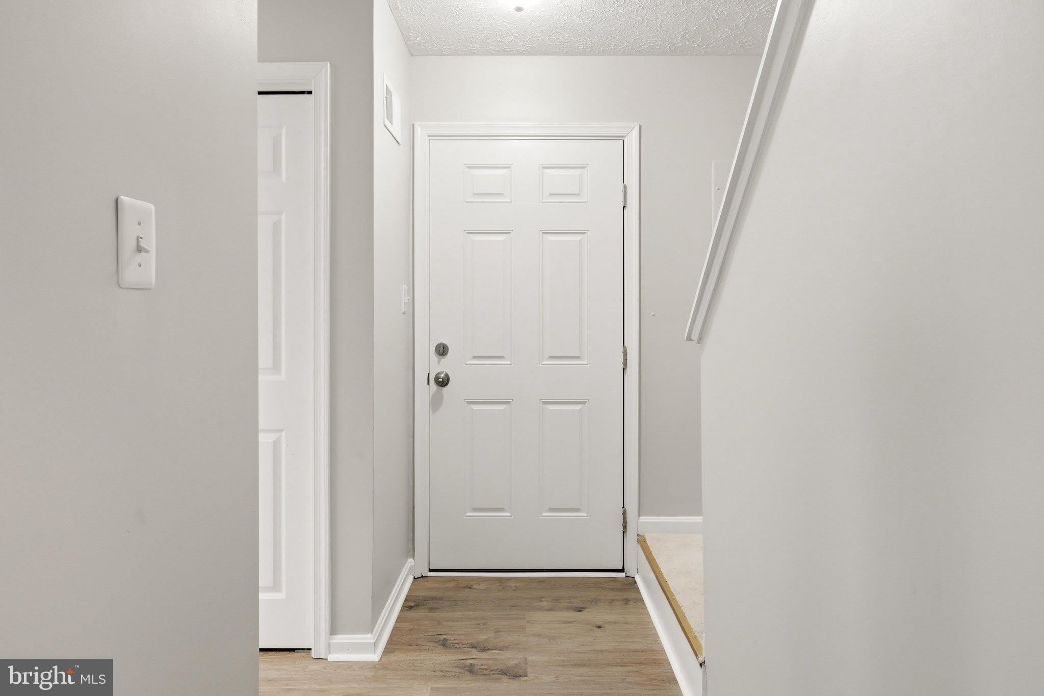 219 SURREY CLUB Lane – photo 4
