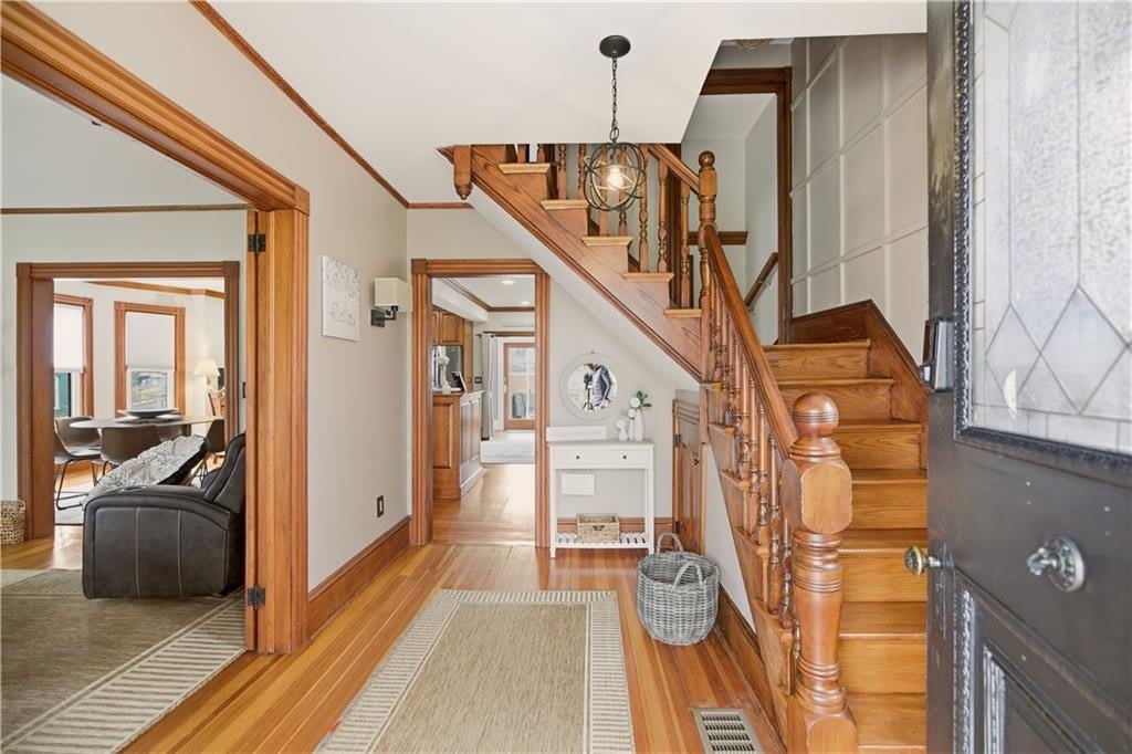 23 Clinton Street – photo 4