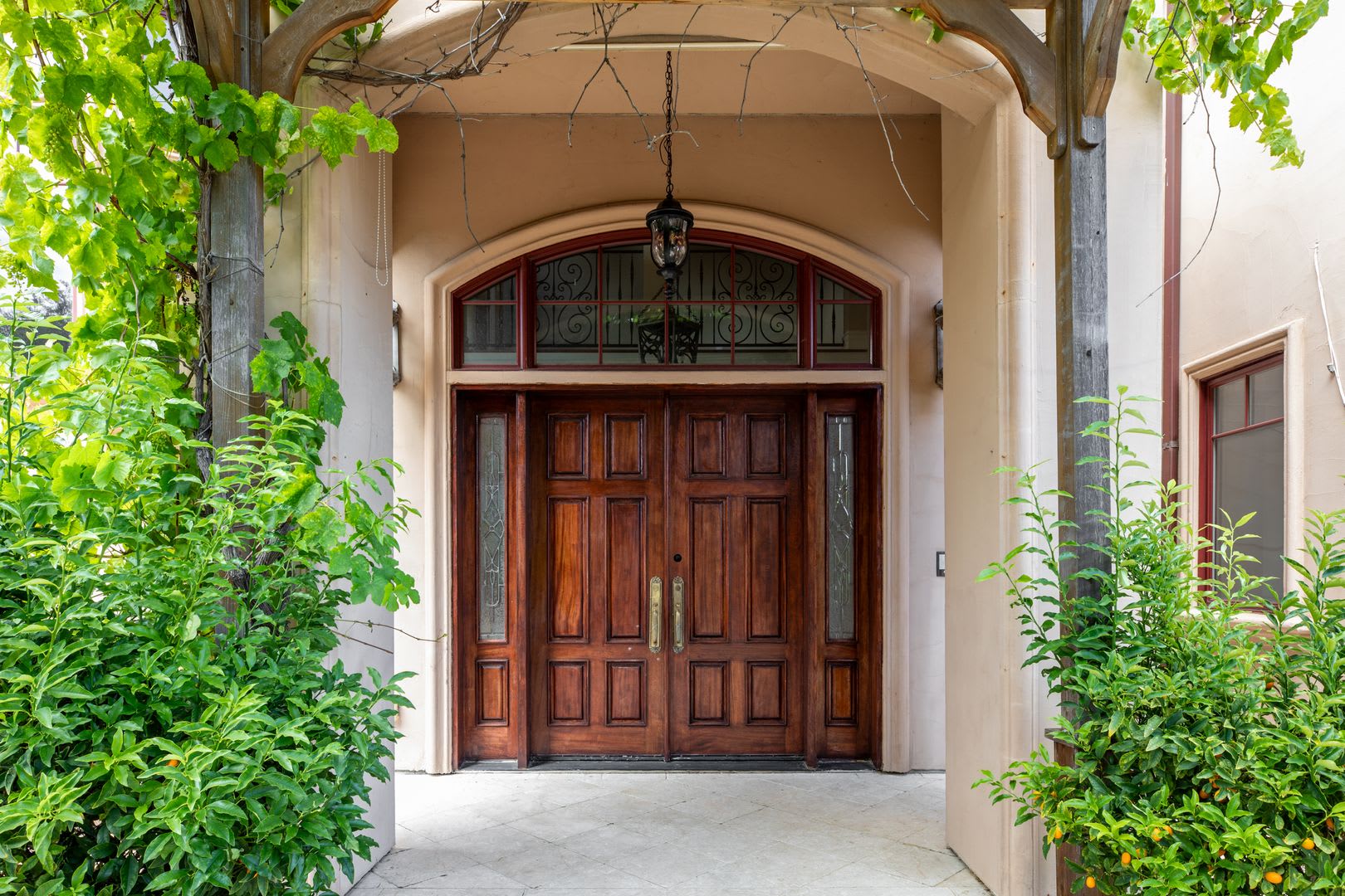 Amazing home, with incomparable views and privacy, but close in convenience! – photo 3