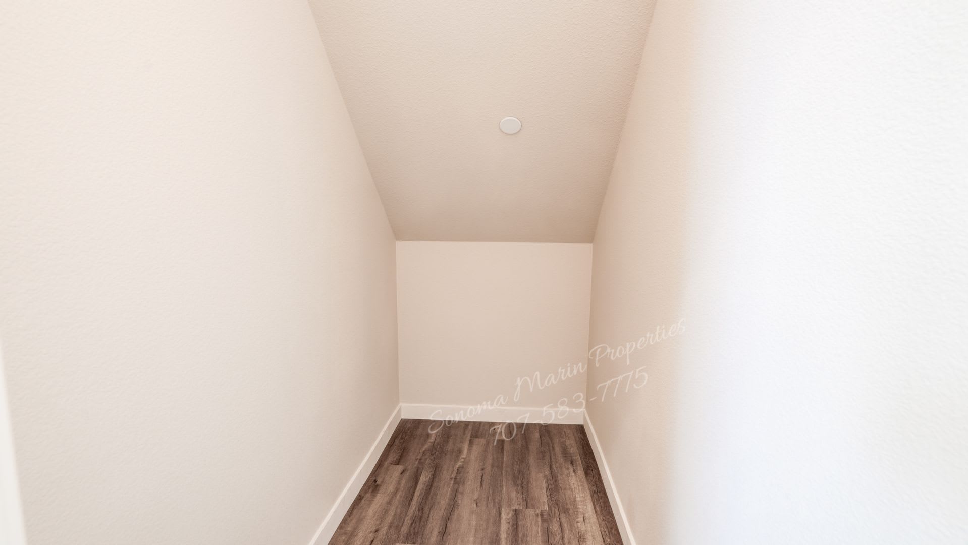 Solar ~ Newer Construction ~ 3 Bedrooms, 2.5 Bath **PG&E Savings – photo 4