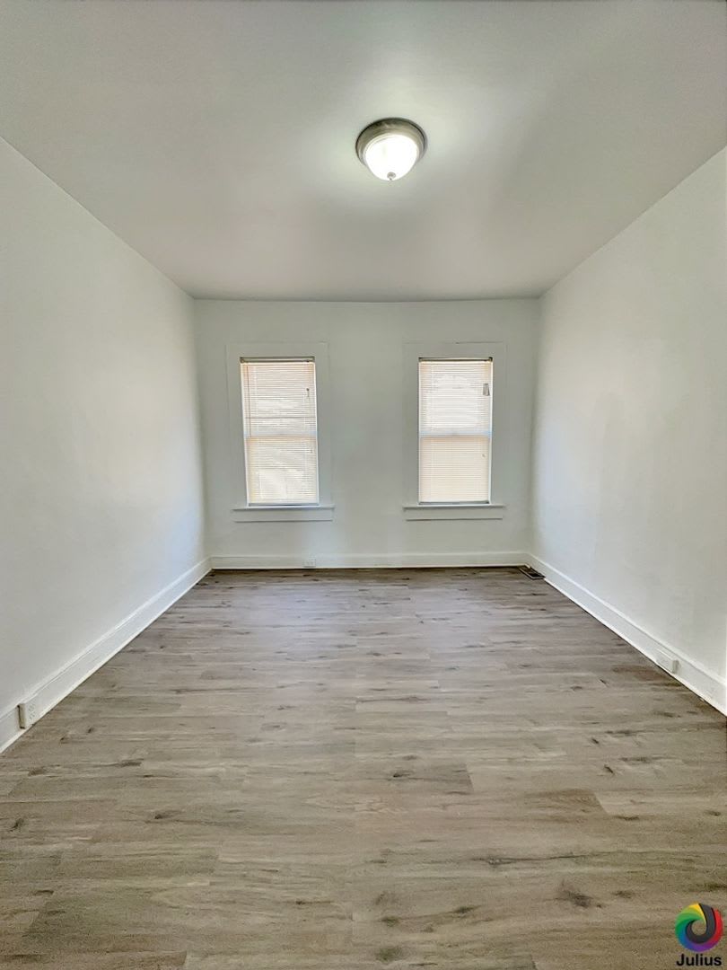 911 N Rose st 3 Bedroom 3.5 Bath – photo 4