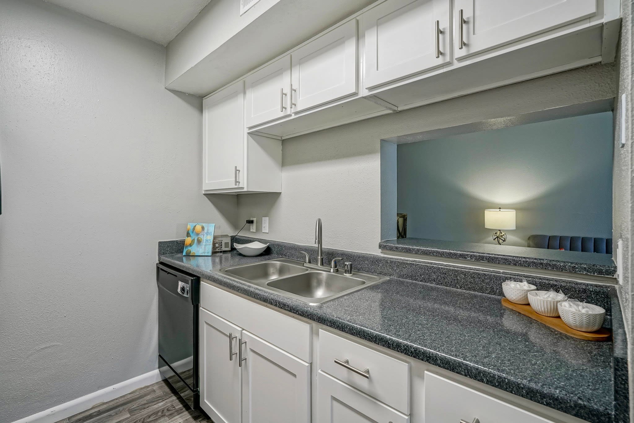 Silverado Apartments – photo 2