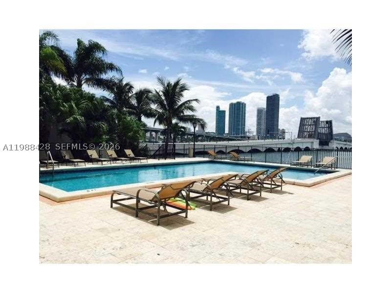 801 N Venetian Dr – photo 4