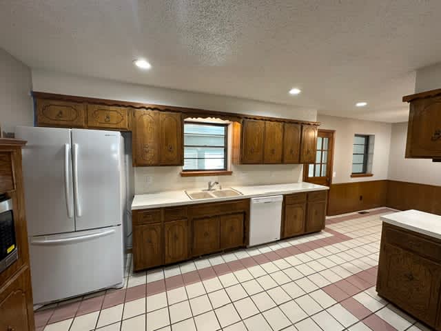 421 Francis Ave – photo 5