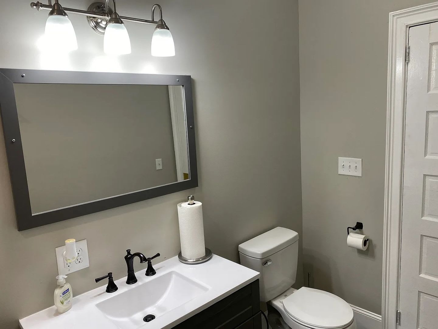 Room In 4 Bedroom Home In Gastonia – photo 3