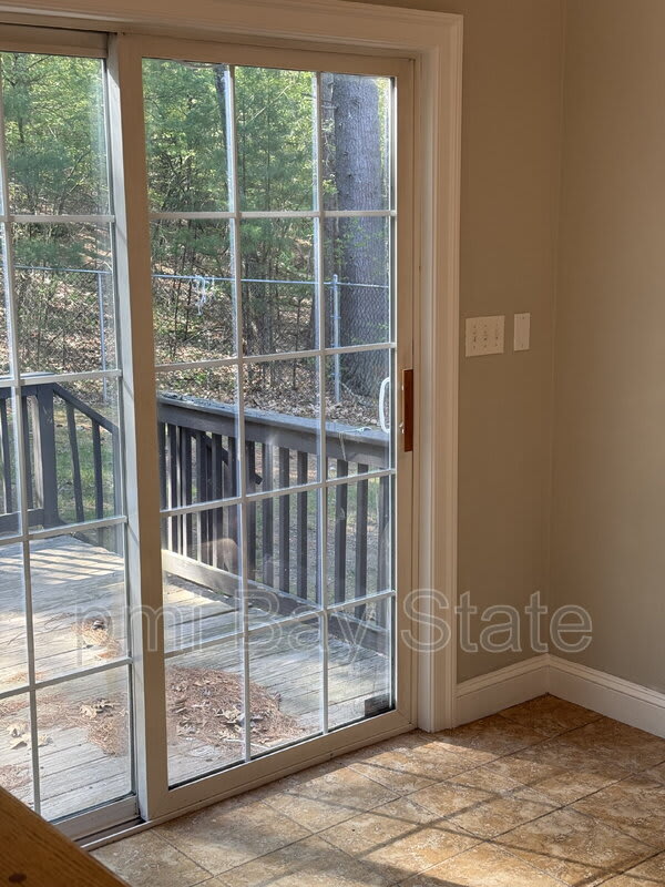 164 South St – photo 3