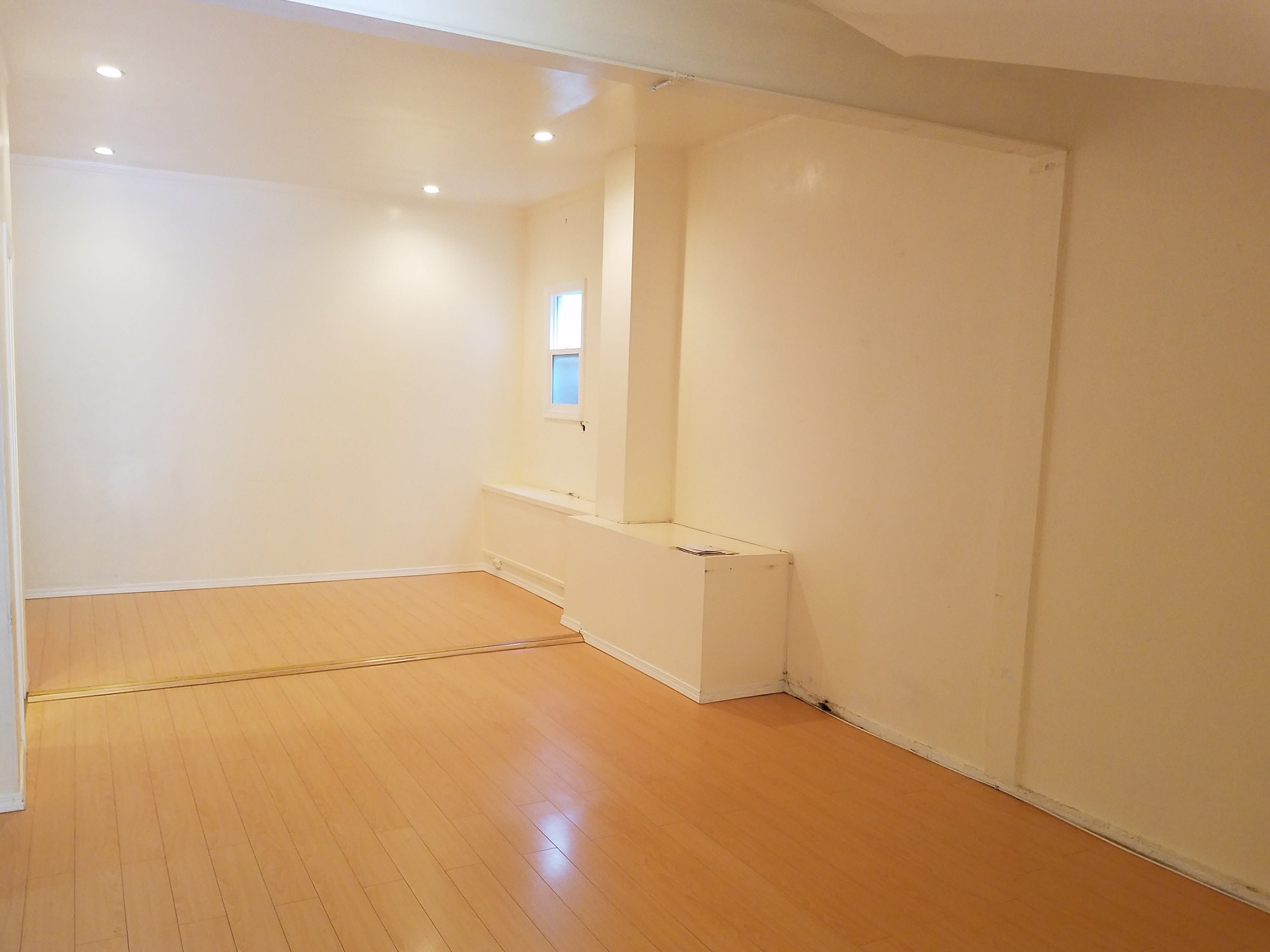 1542 Baker Street – photo 3
