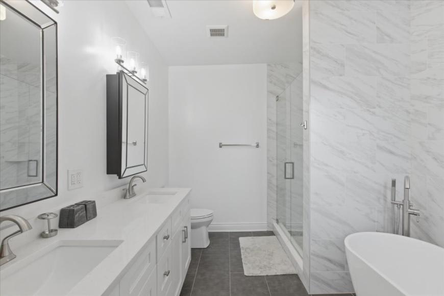 1828 West Berenice – photo 2