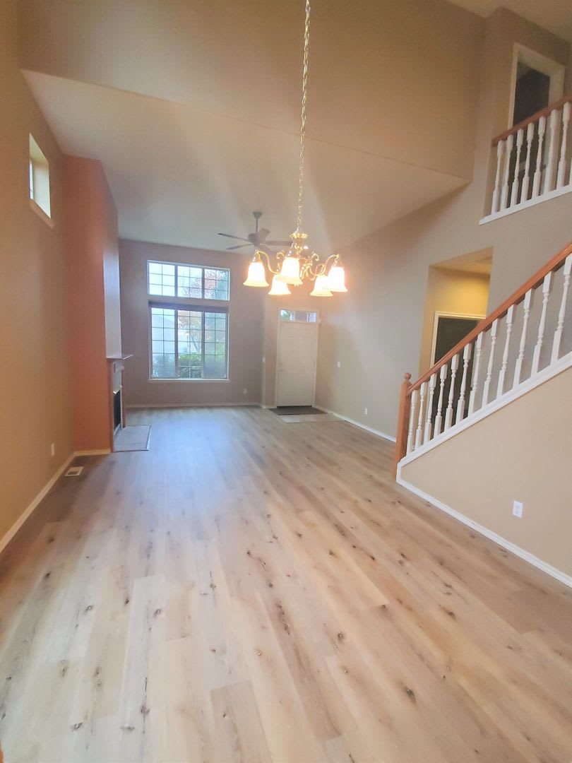 Great Home in Sherwood! Primary Suite on Main! – photo 5