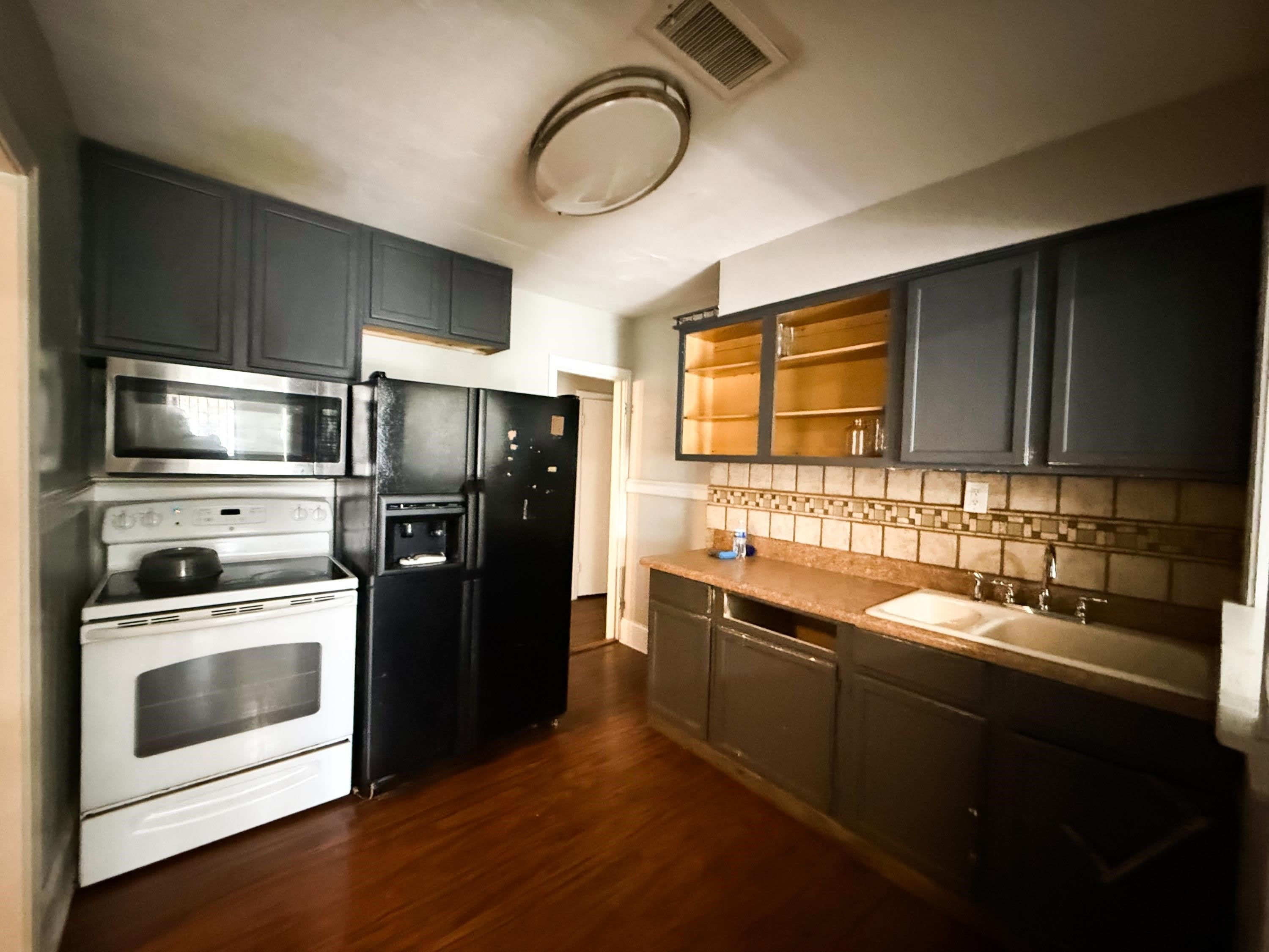 1027 WARING Rd – photo 4