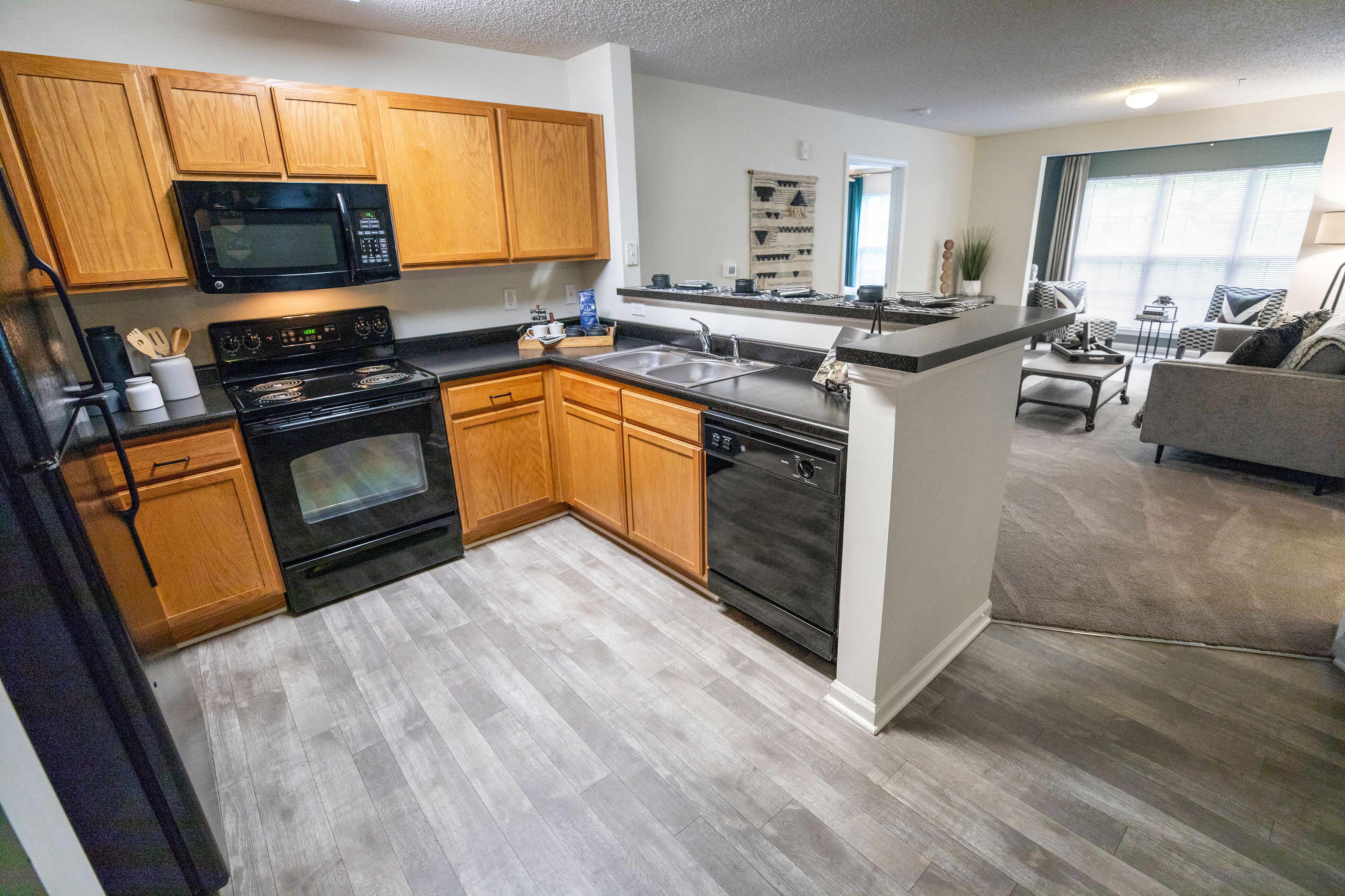 2121 Glendale Drive – photo 5
