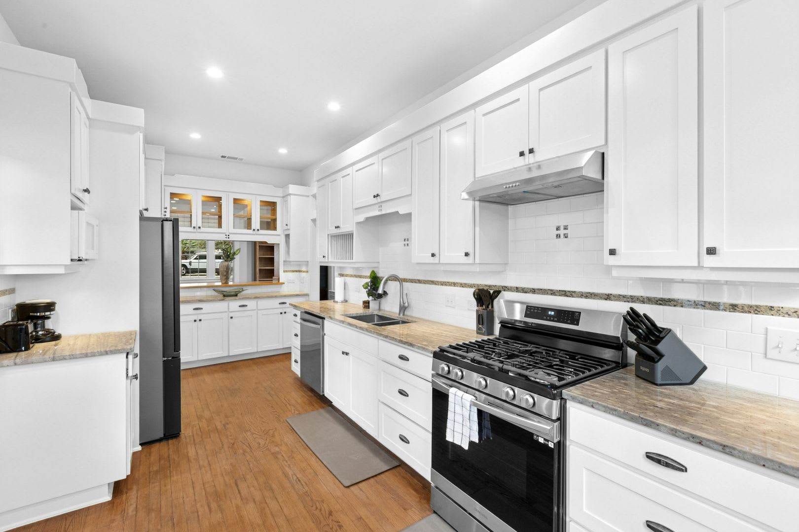 1206 W 22 1/2 St – photo 4