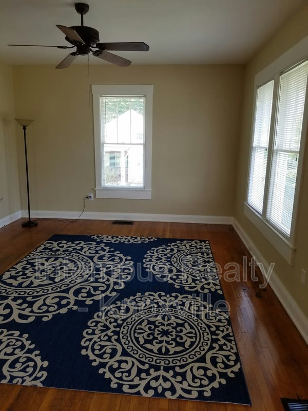 1900 Nickerson Ave – photo 5