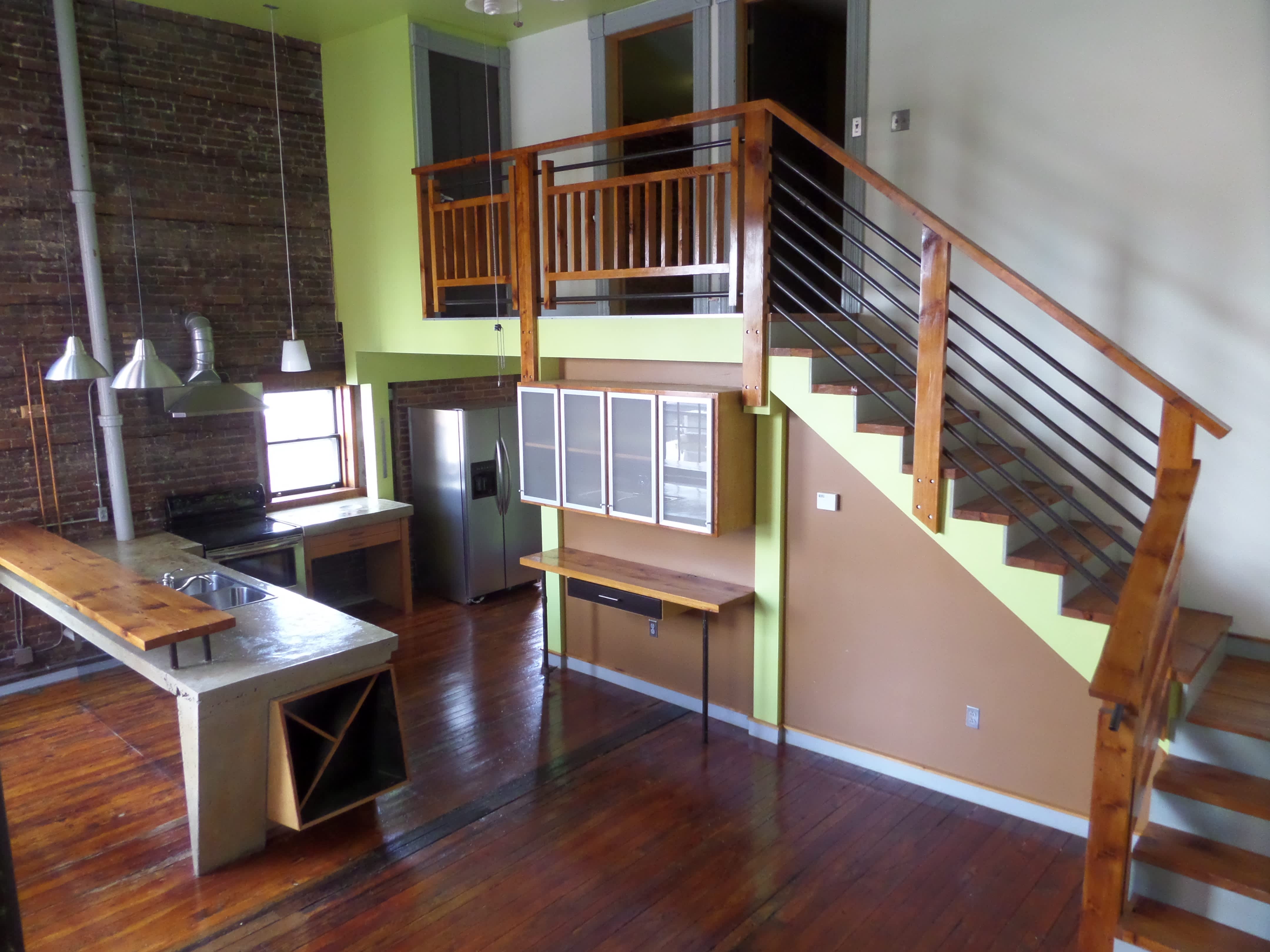 48 W 4th St – photo 1