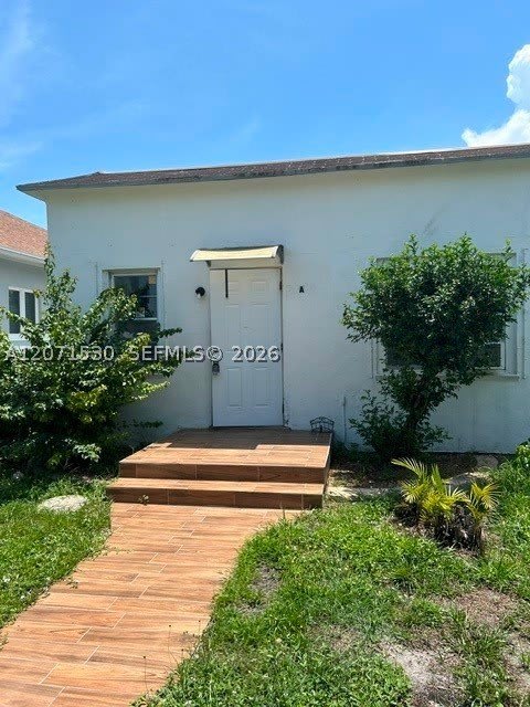 213 SW 11th St – photo 1