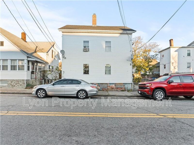 94 Webster Ave – photo 2