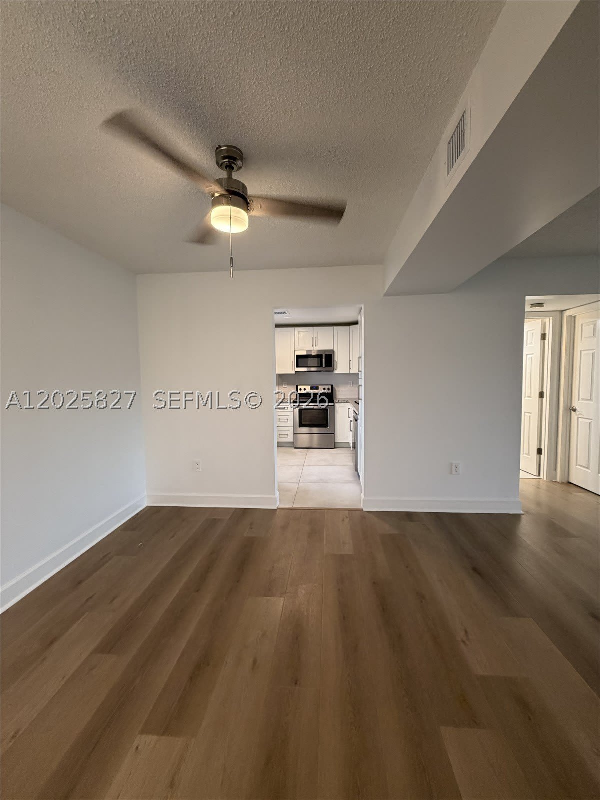 731 N Pine Island Rd – photo 3