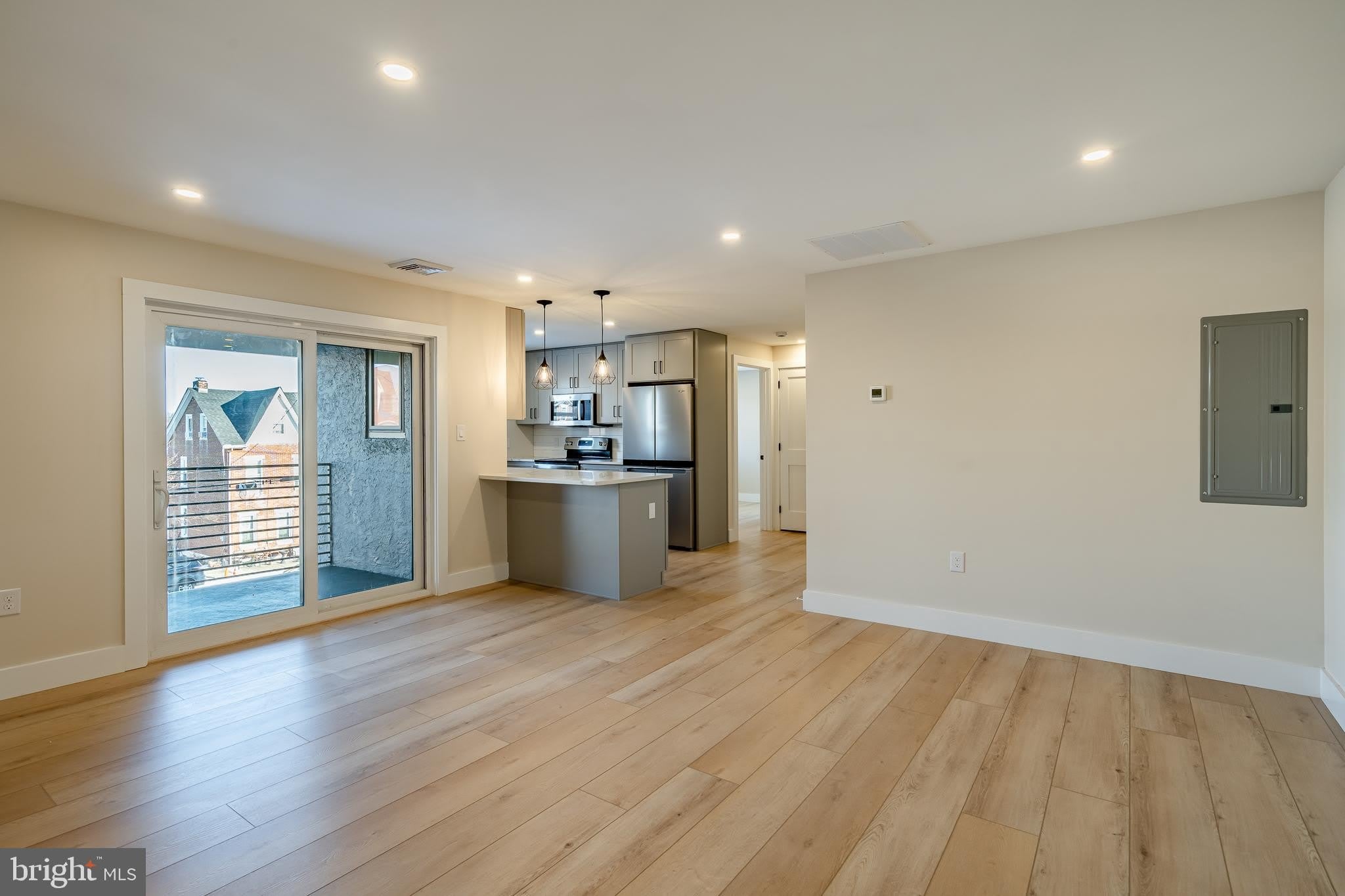 530 WASHINGTON Avenue – photo 5