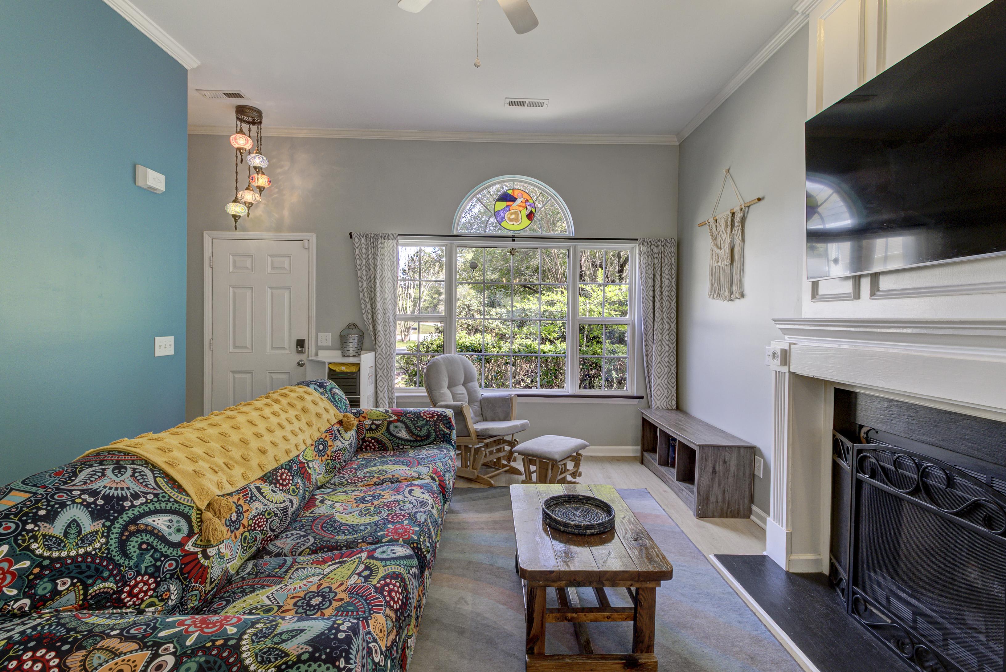 201 Adele Ct – photo 1