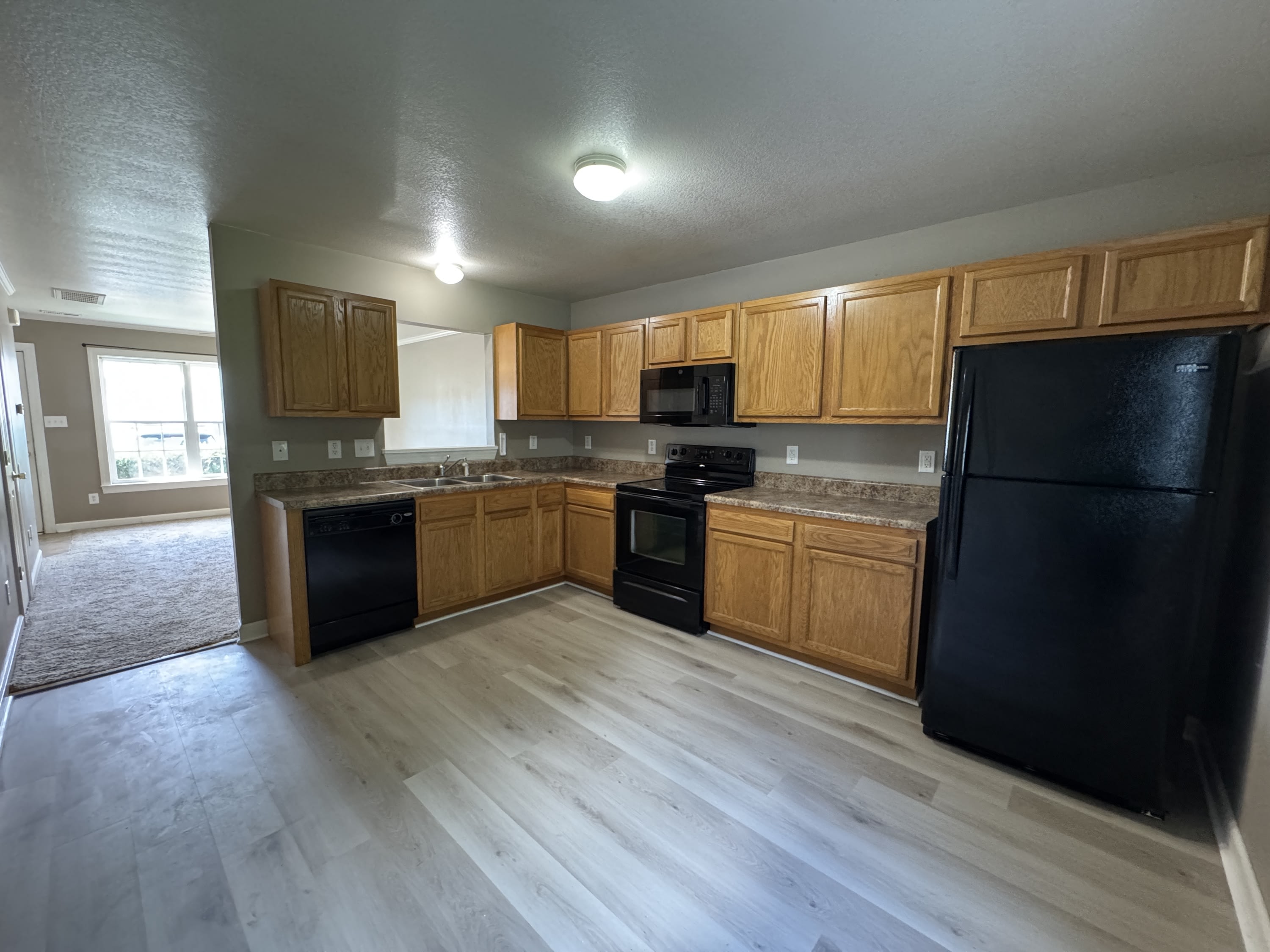 302 Streamwood Drive – photo 5