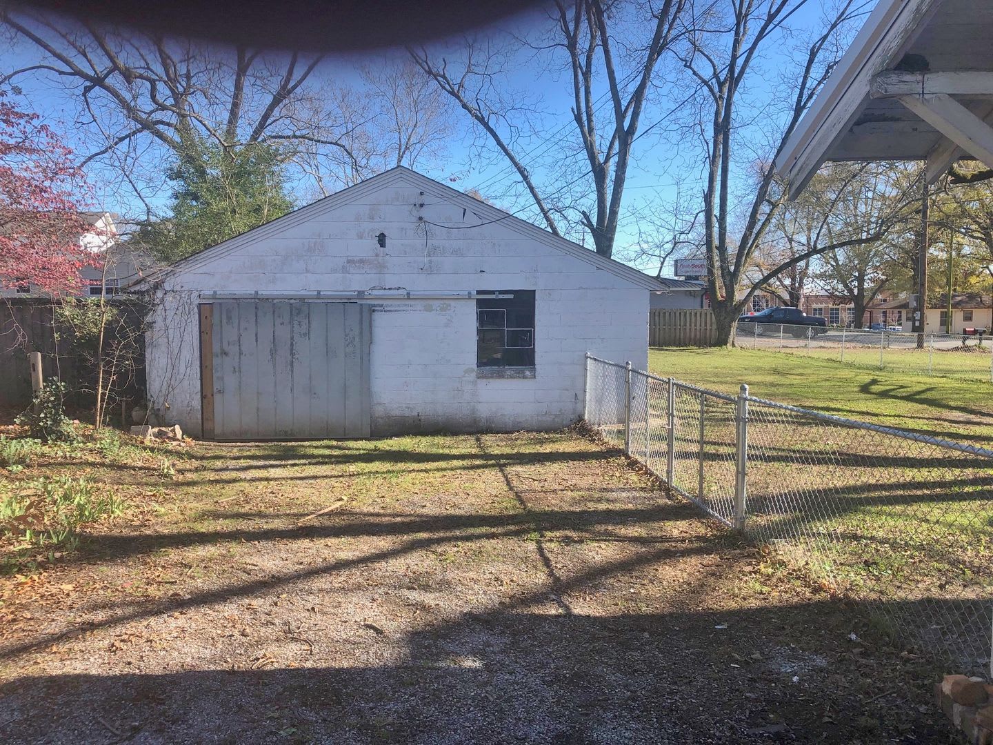 3 Bedrooms 1 Bath – photo 3