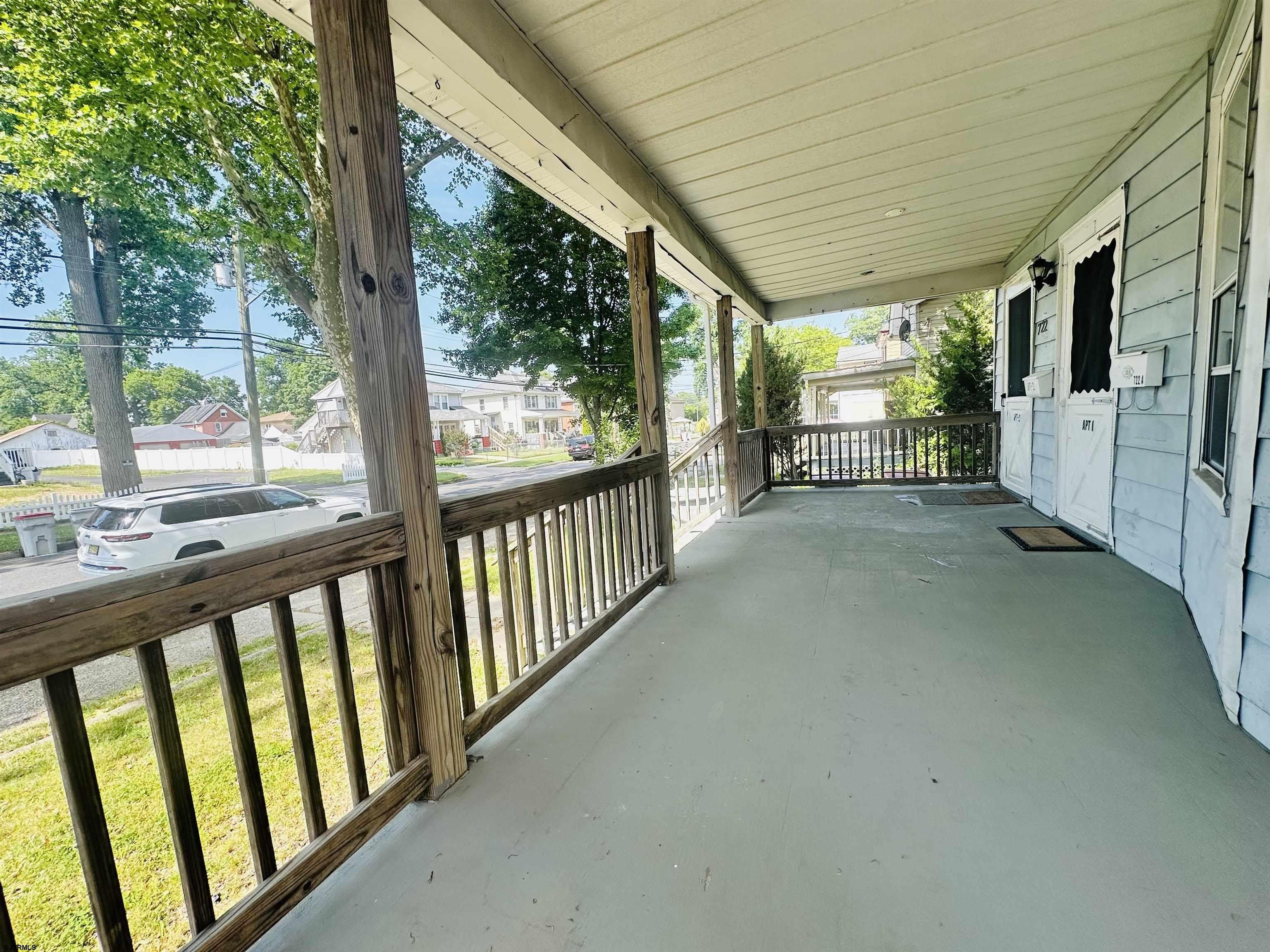 722 E Grape Street – photo 3