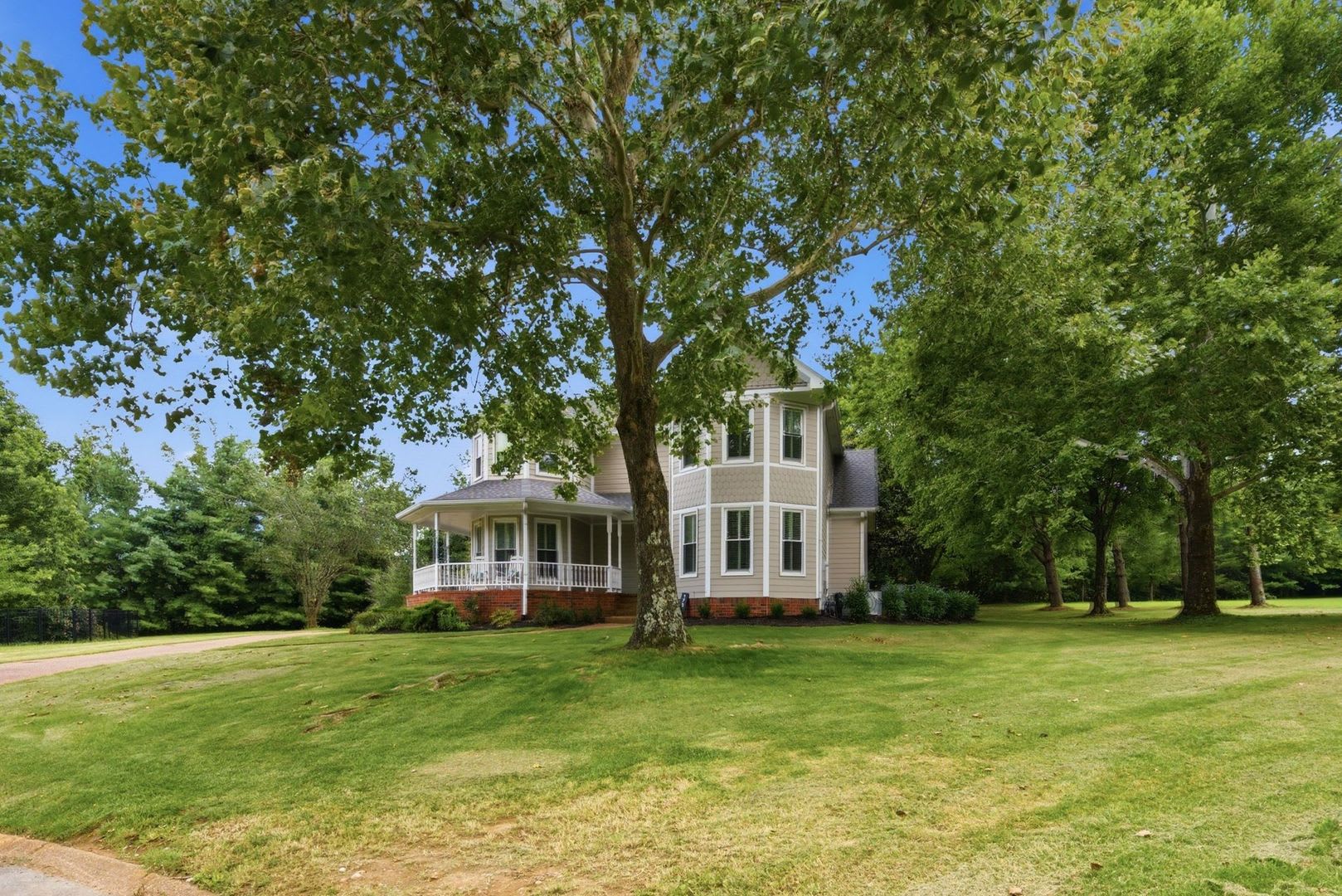 Brentwood Carriage Hills Rental – photo 2