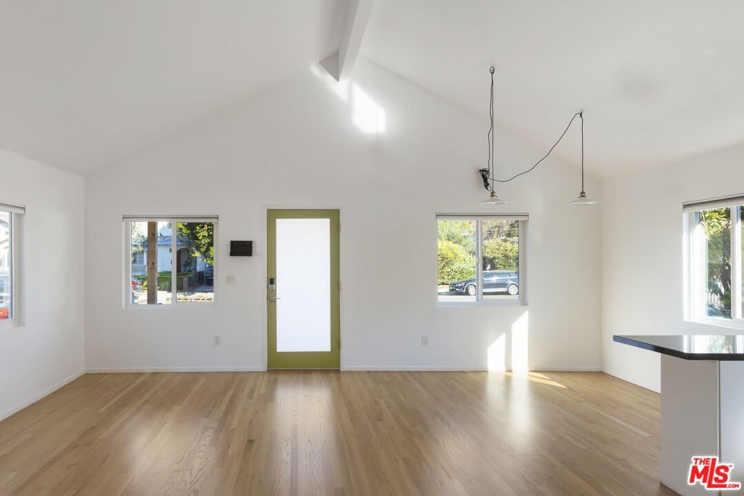 5712 Buchanan St – photo 3