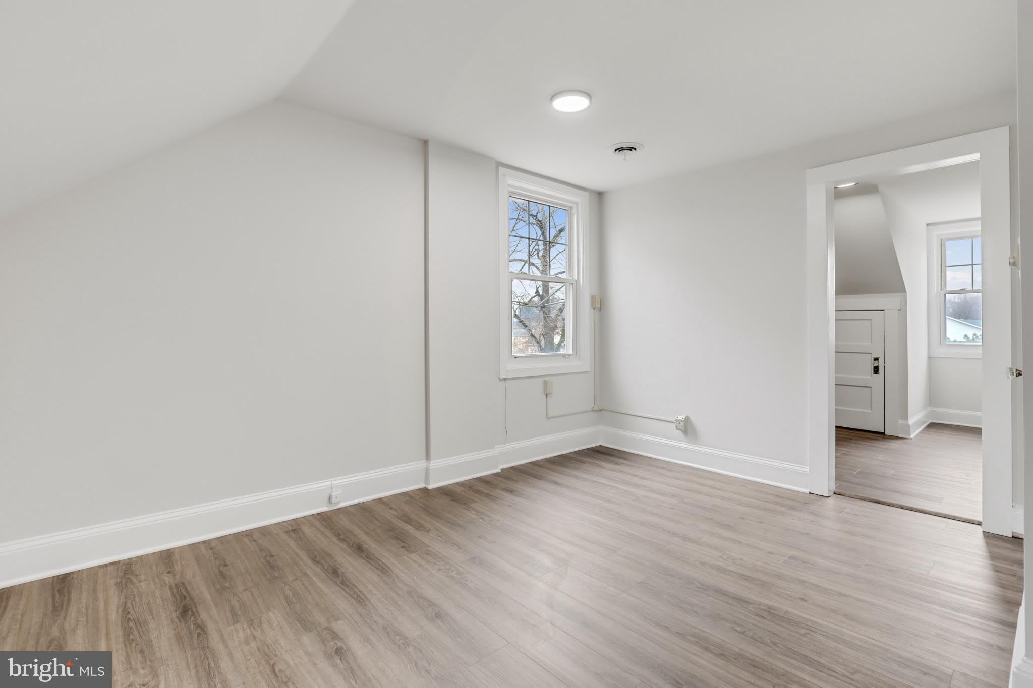 707 N Hickory Avenue – photo 2