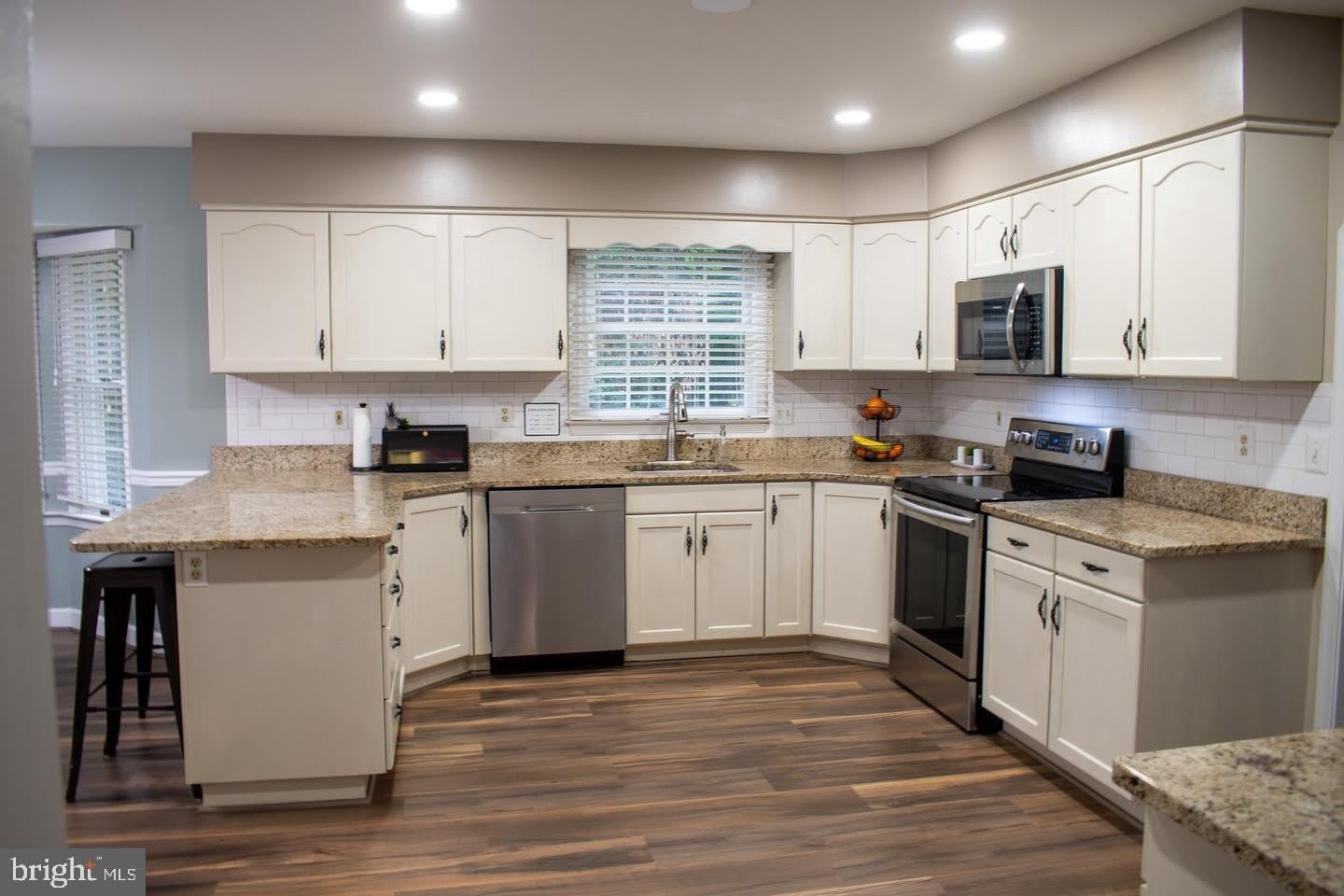 105 WESTMORELAND Court – photo 3