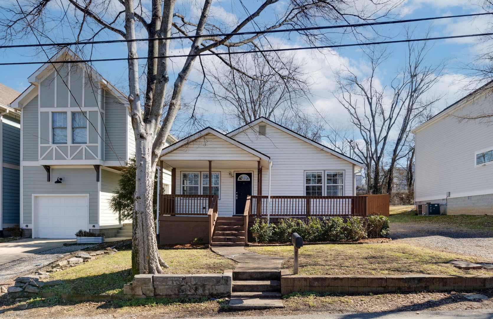 Awesome 3BR/2BA home in the highly desirable East Nashville neighborhood! – photo 2