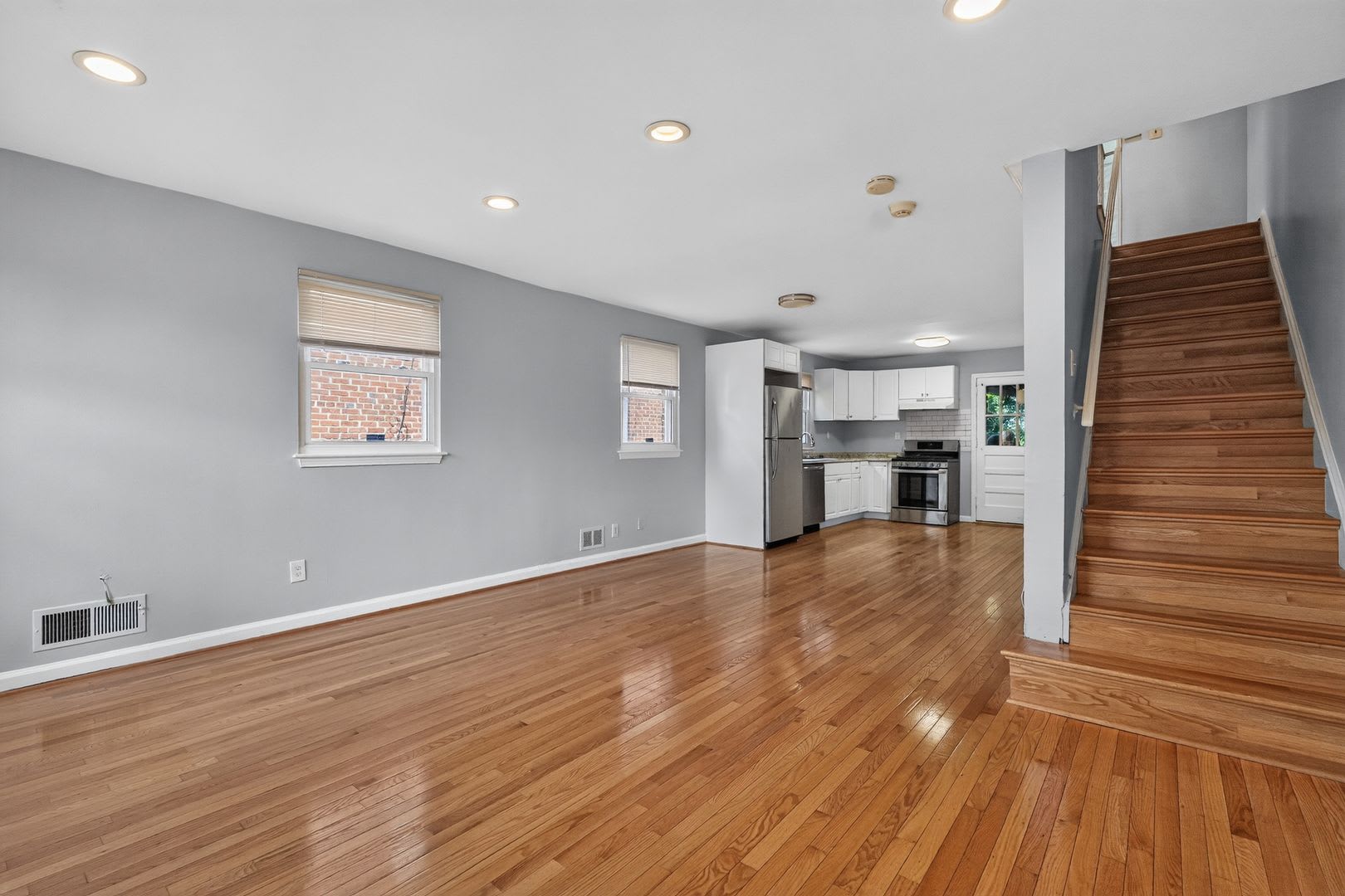 Beautiful 3BR Single-Family Home with Spacious Yard Near Fort Totten – photo 5