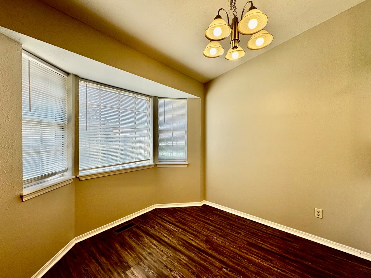 1006 Richmond Street – photo 4