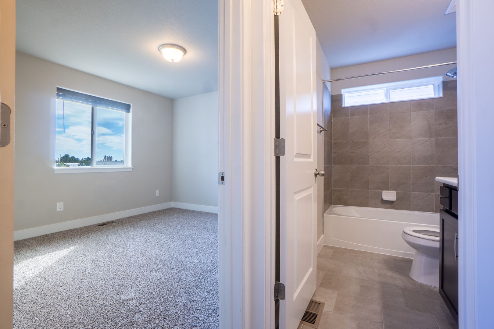 Beautiful 4 Bedroom Ranch Rental In 80939 – photo 3