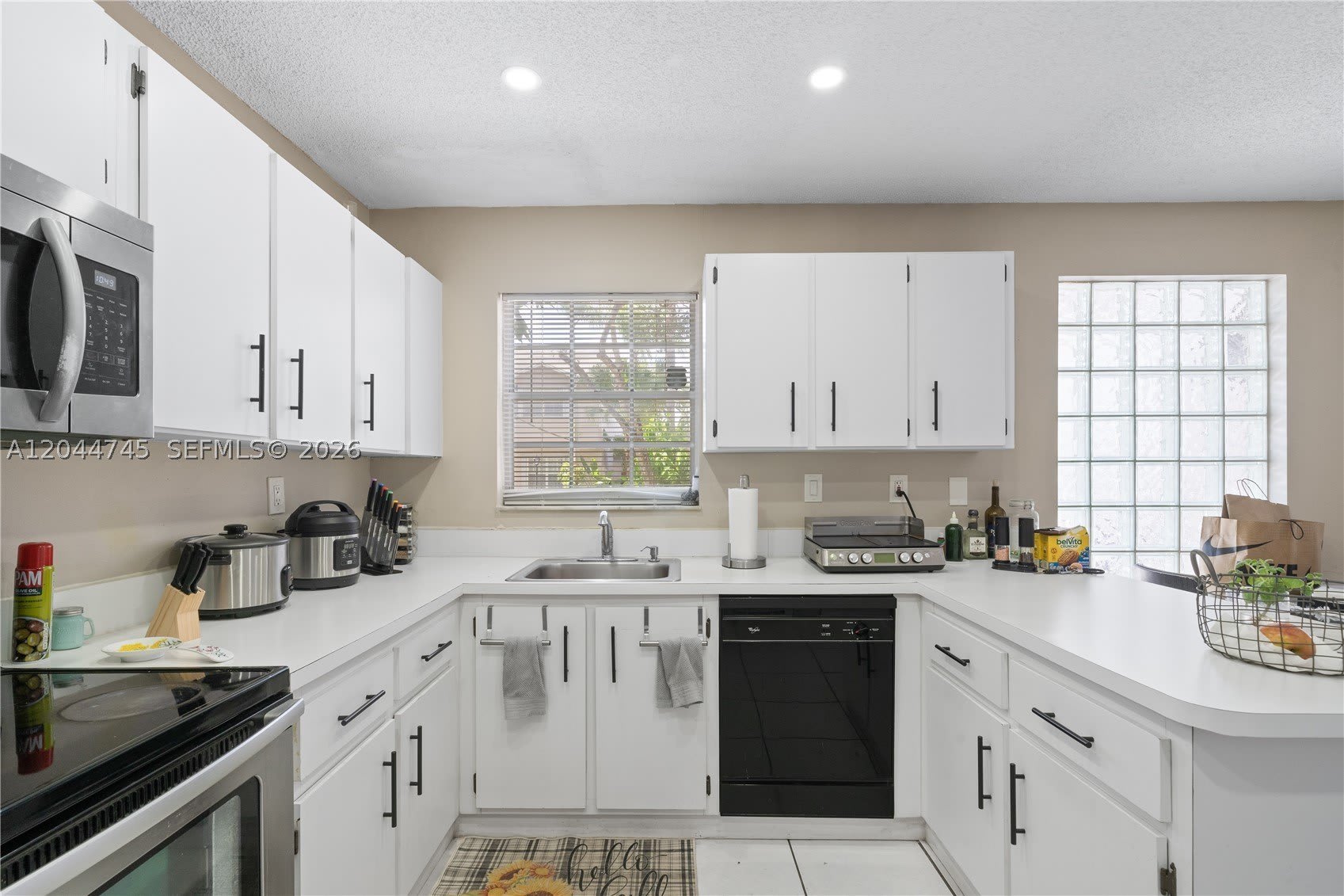 14606 SW 122nd Pl – photo 5