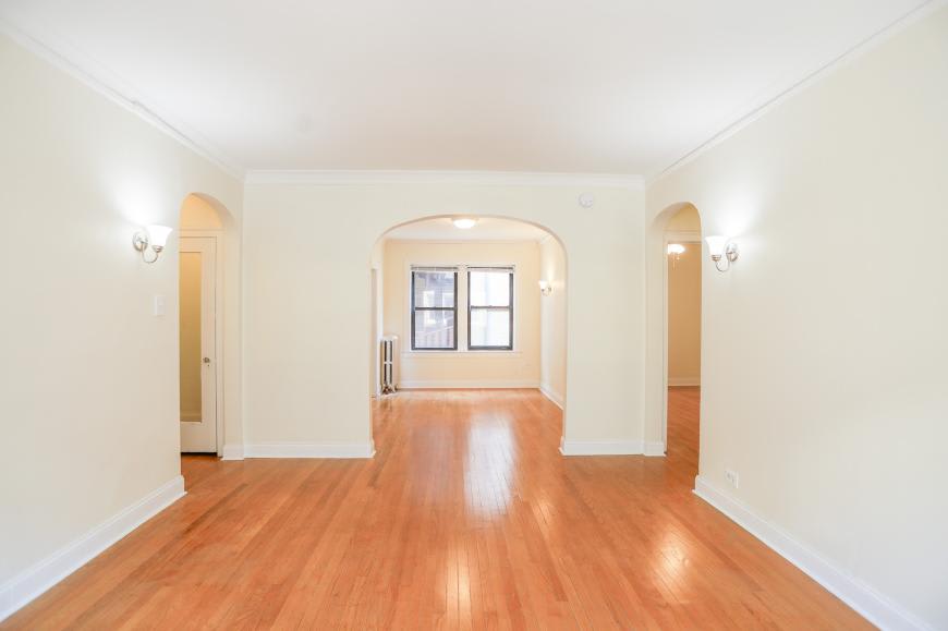 2408 W Lunt – photo 2