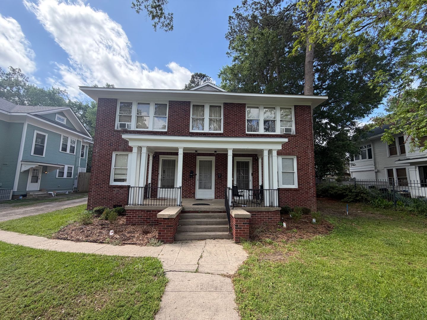 Charming 1 Bedroom Apartment in Highland – photo 2