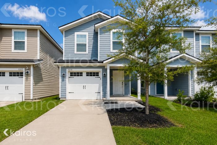 1319 Mull Street – photo 1