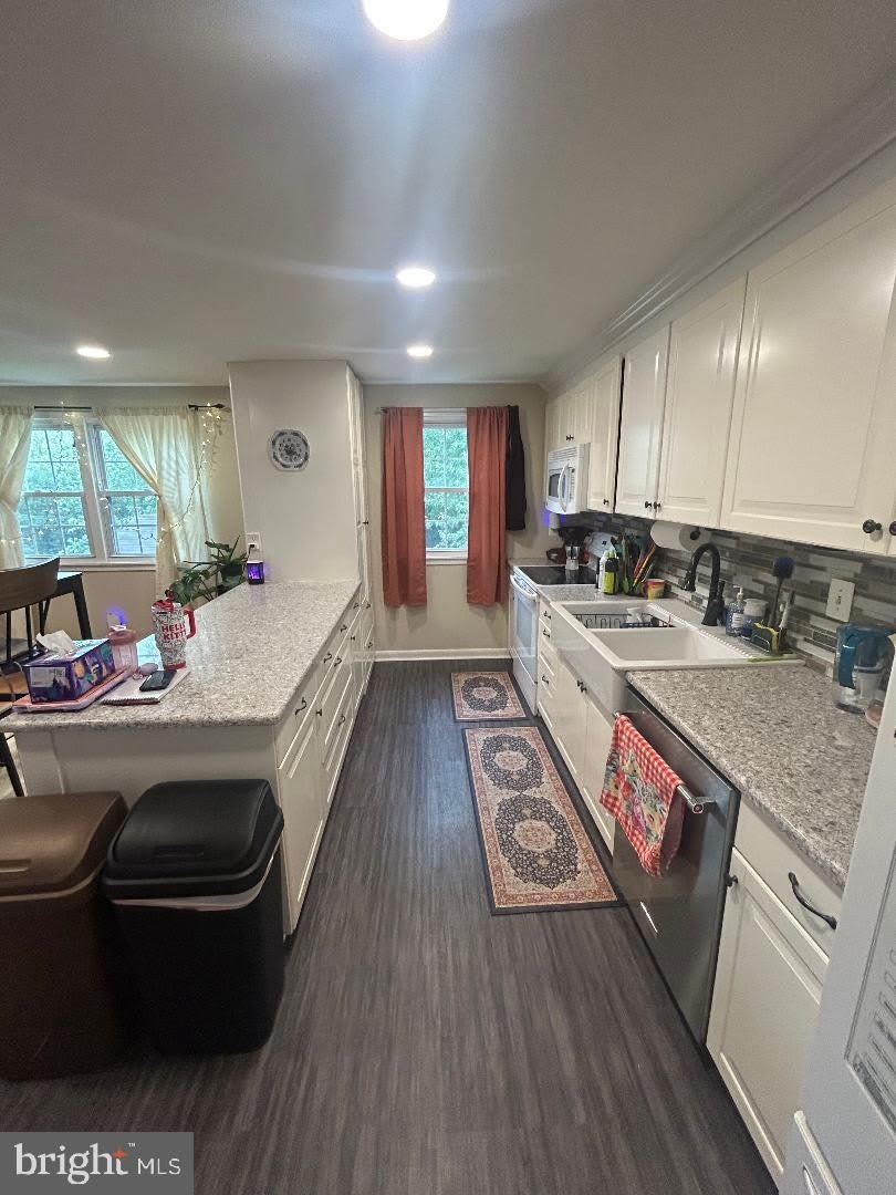 1027 GROVEHILL Road – photo 3