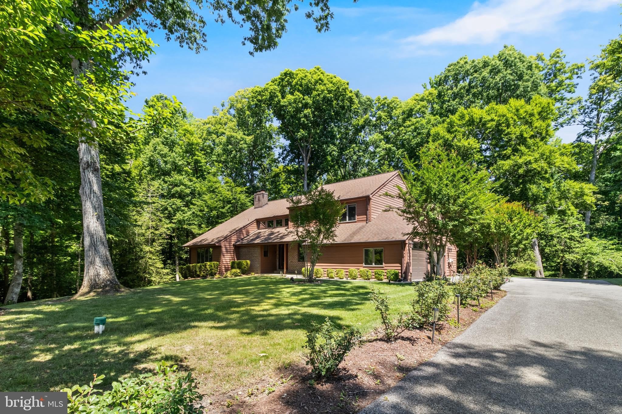 8150 PLOWDEN Drive – photo 3