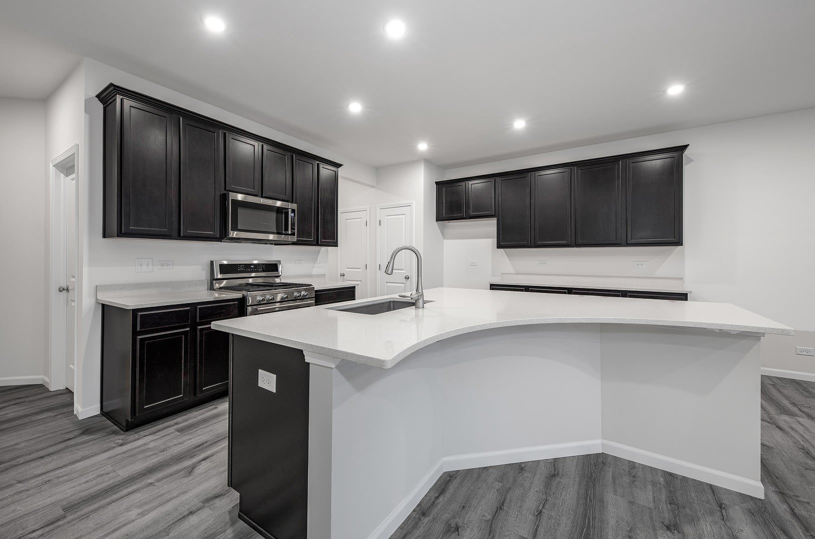 535 Watercress Drive – photo 4