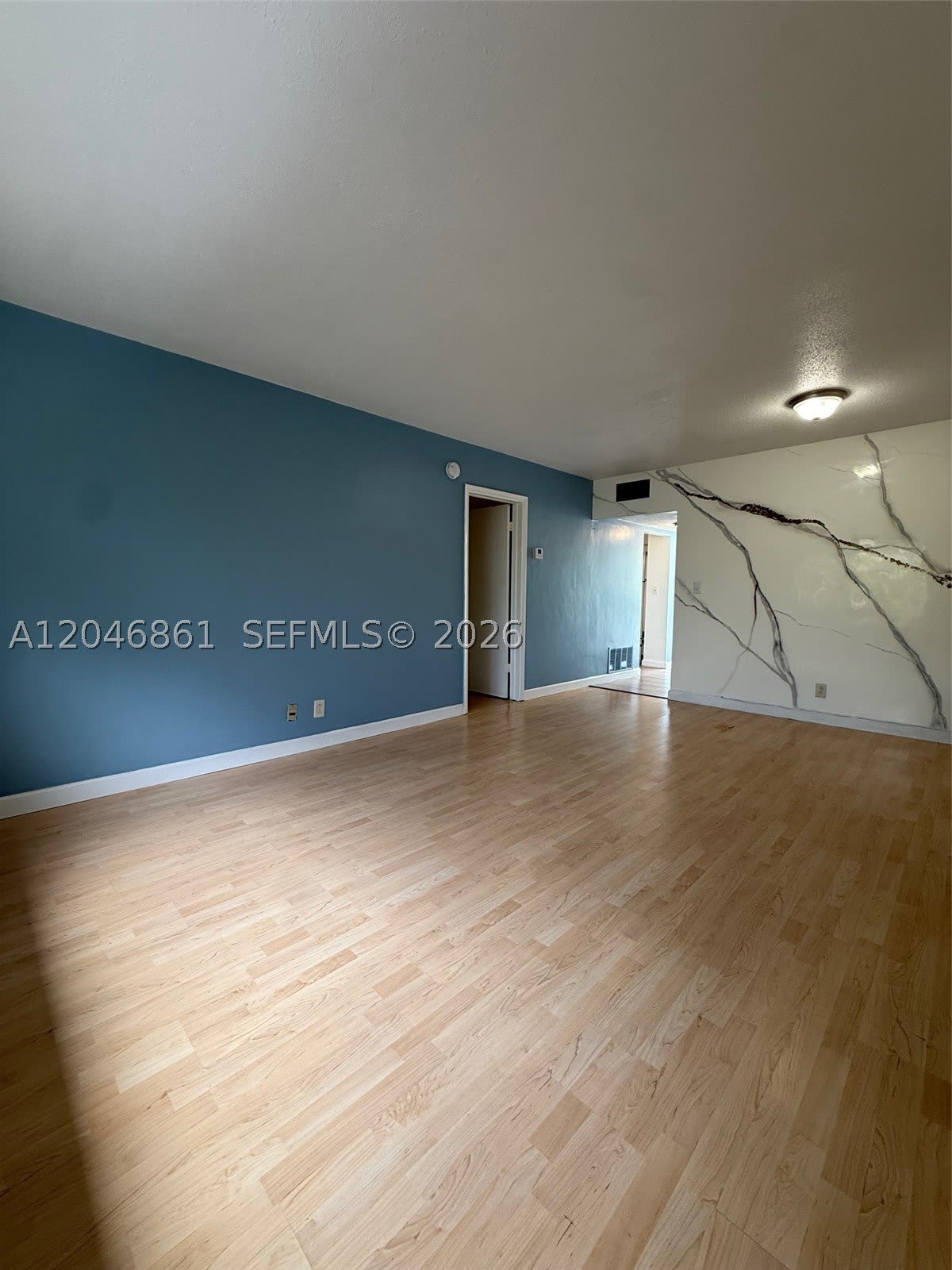 3300 NE 10th Ter – photo 5
