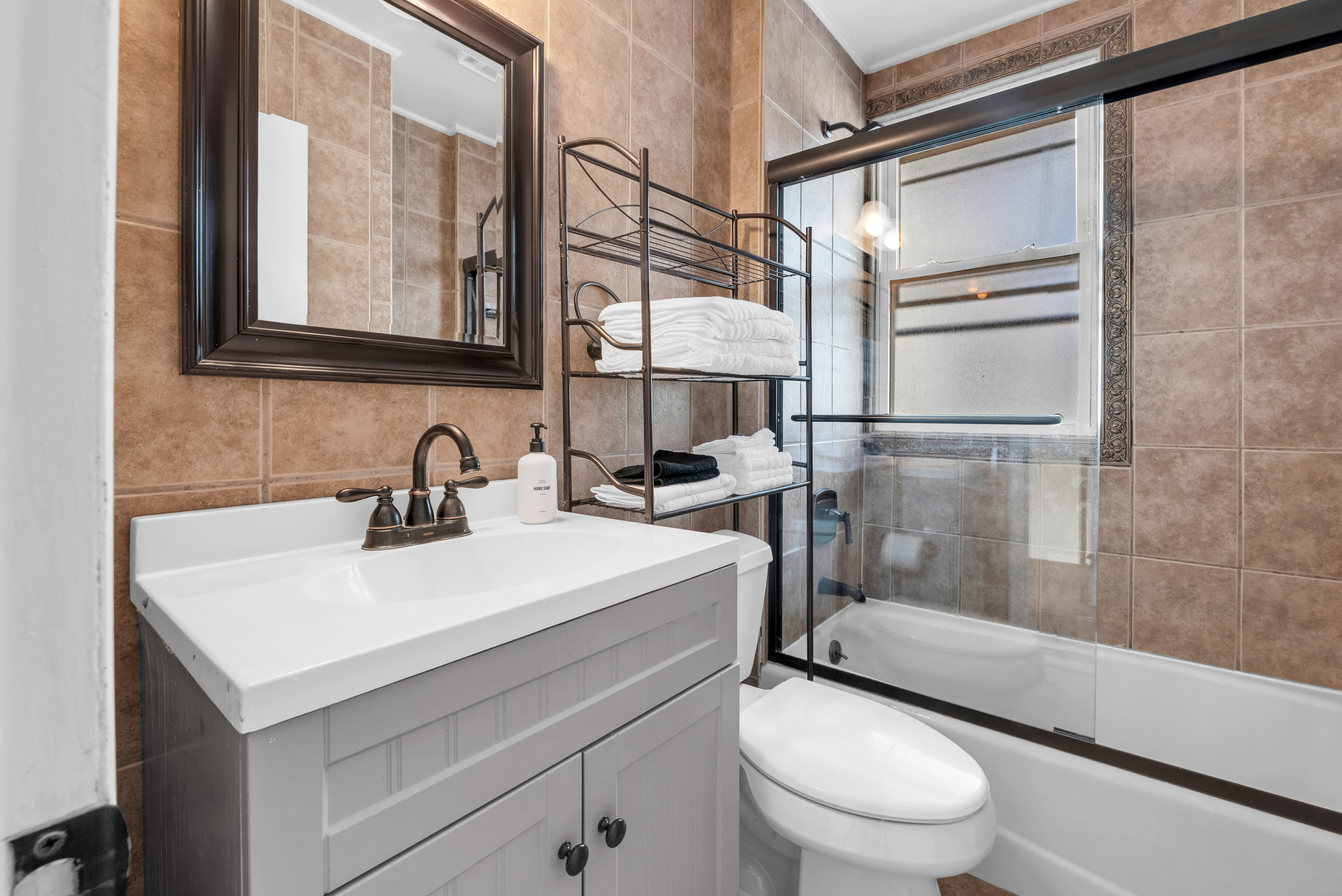 17 Hackett Place – photo 2