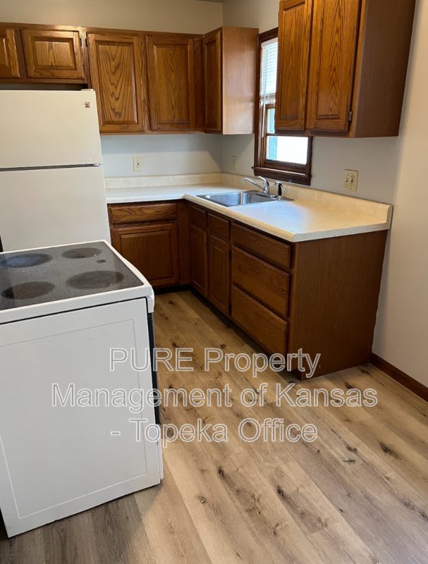 641 Sw Oakley – photo 4